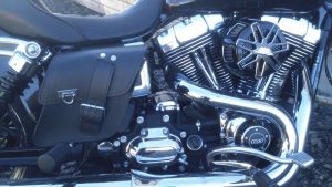 Sacoche Myleatherbikes Harley Dyna Street Bob_60